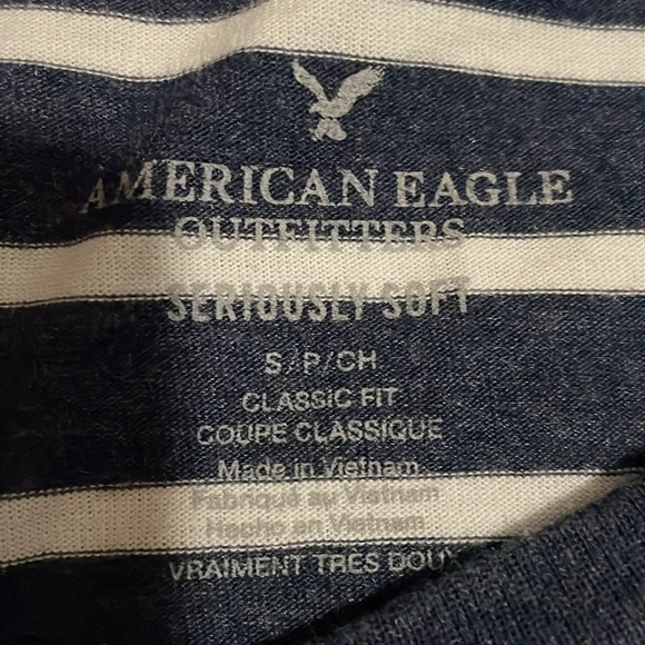 American Eagle boys tee. Super soft material. - Picture 2 of 2